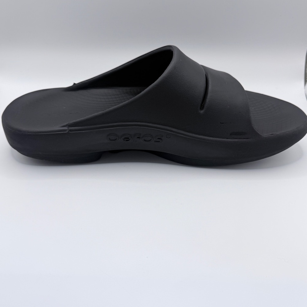 OOFOS Black Recovery Slide Sandal - Picture 5 of 11